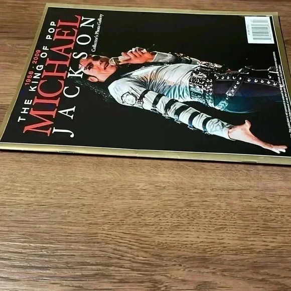 King of Pop Collector’s Phot Gallery - Picture 11 of 11